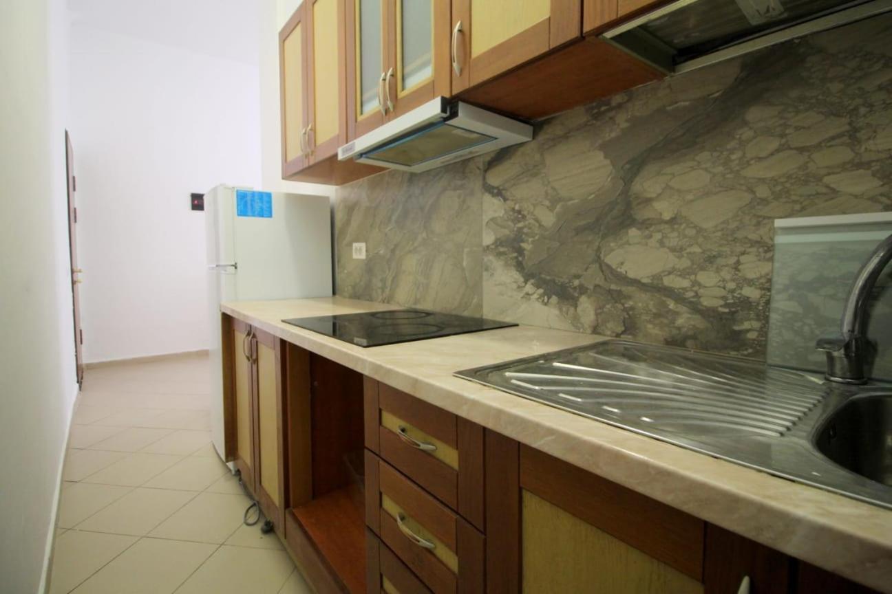 Hostel K13 Sarandë Exteriör bild