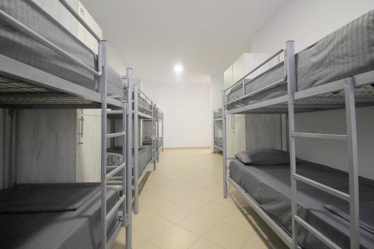 Hostel K13 Sarandë Exteriör bild