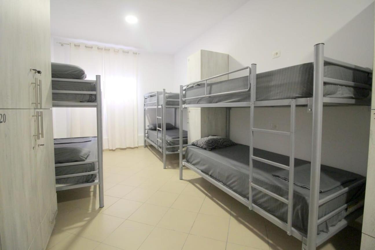 Hostel K13 Sarandë Exteriör bild