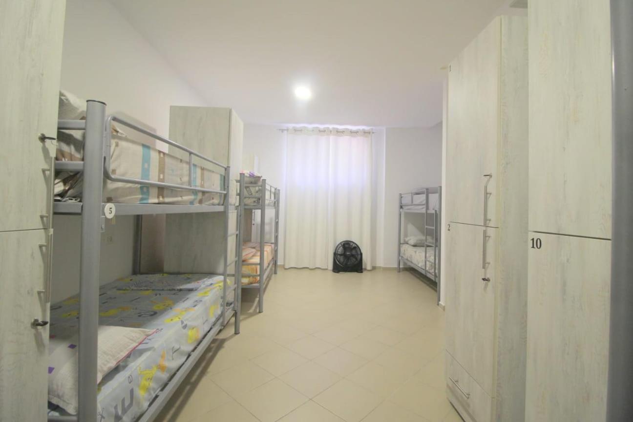 Hostel K13 Sarandë Exteriör bild