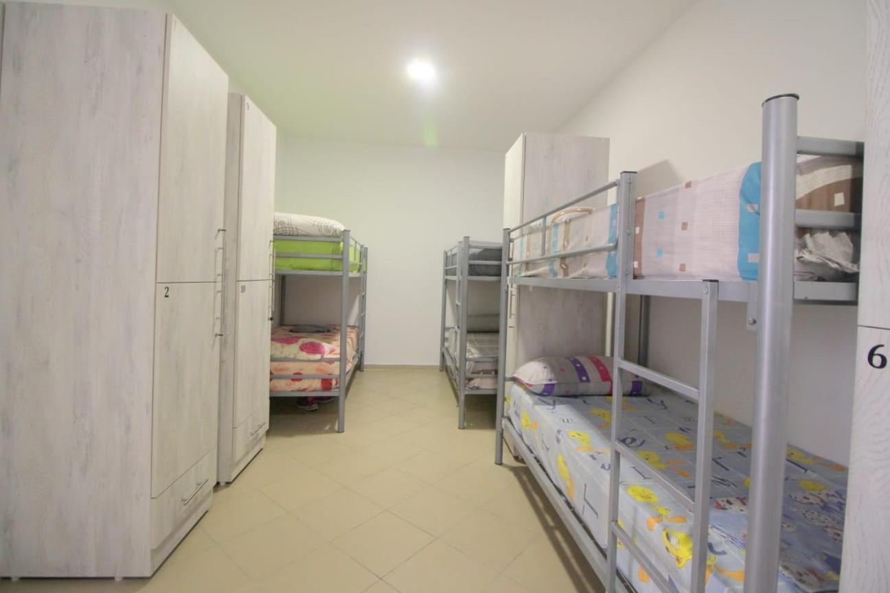 Hostel K13 Sarandë Exteriör bild