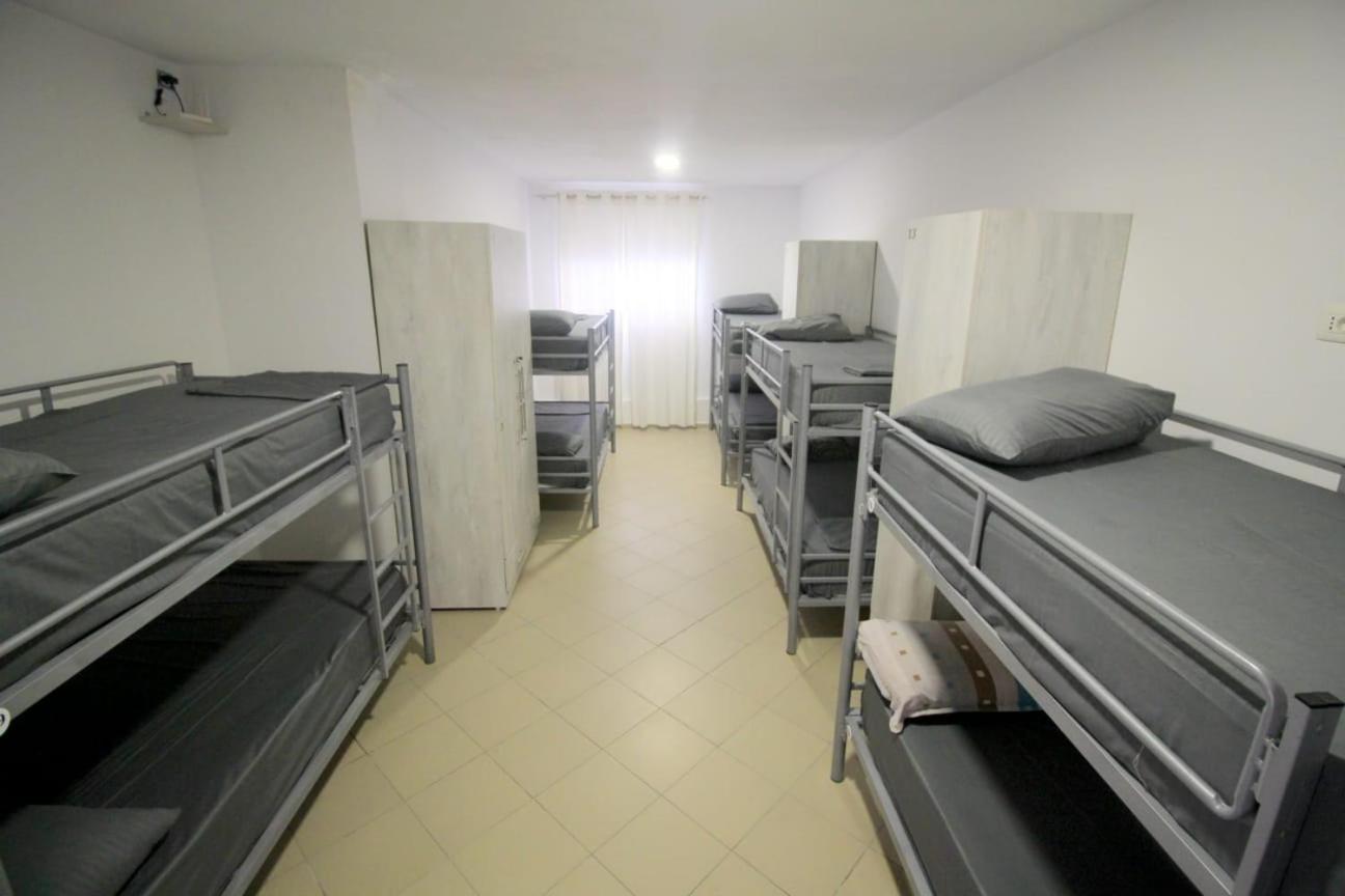 Hostel K13 Sarandë Exteriör bild