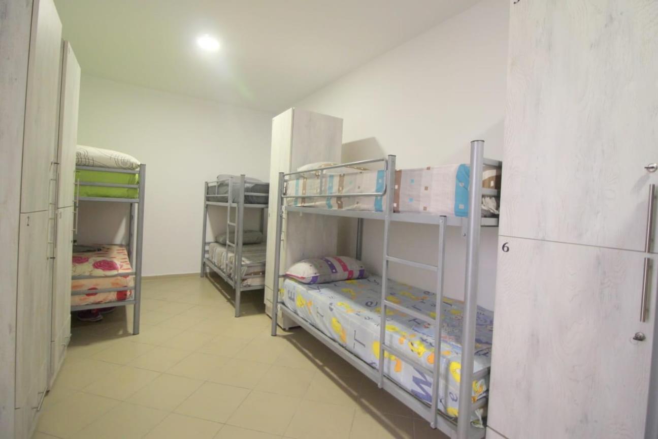 Hostel K13 Sarandë Exteriör bild