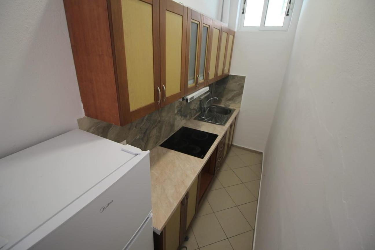 Hostel K13 Sarandë Exteriör bild