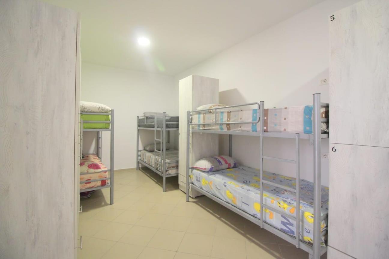 Hostel K13 Sarandë Exteriör bild