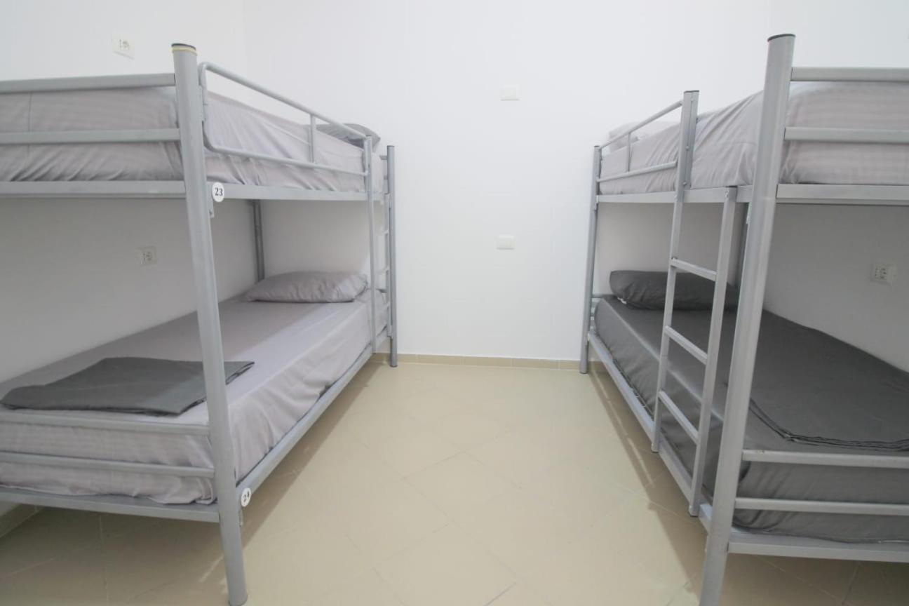 Hostel K13 Sarandë Exteriör bild
