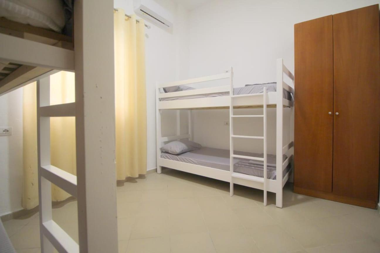 Hostel K13 Sarandë Exteriör bild