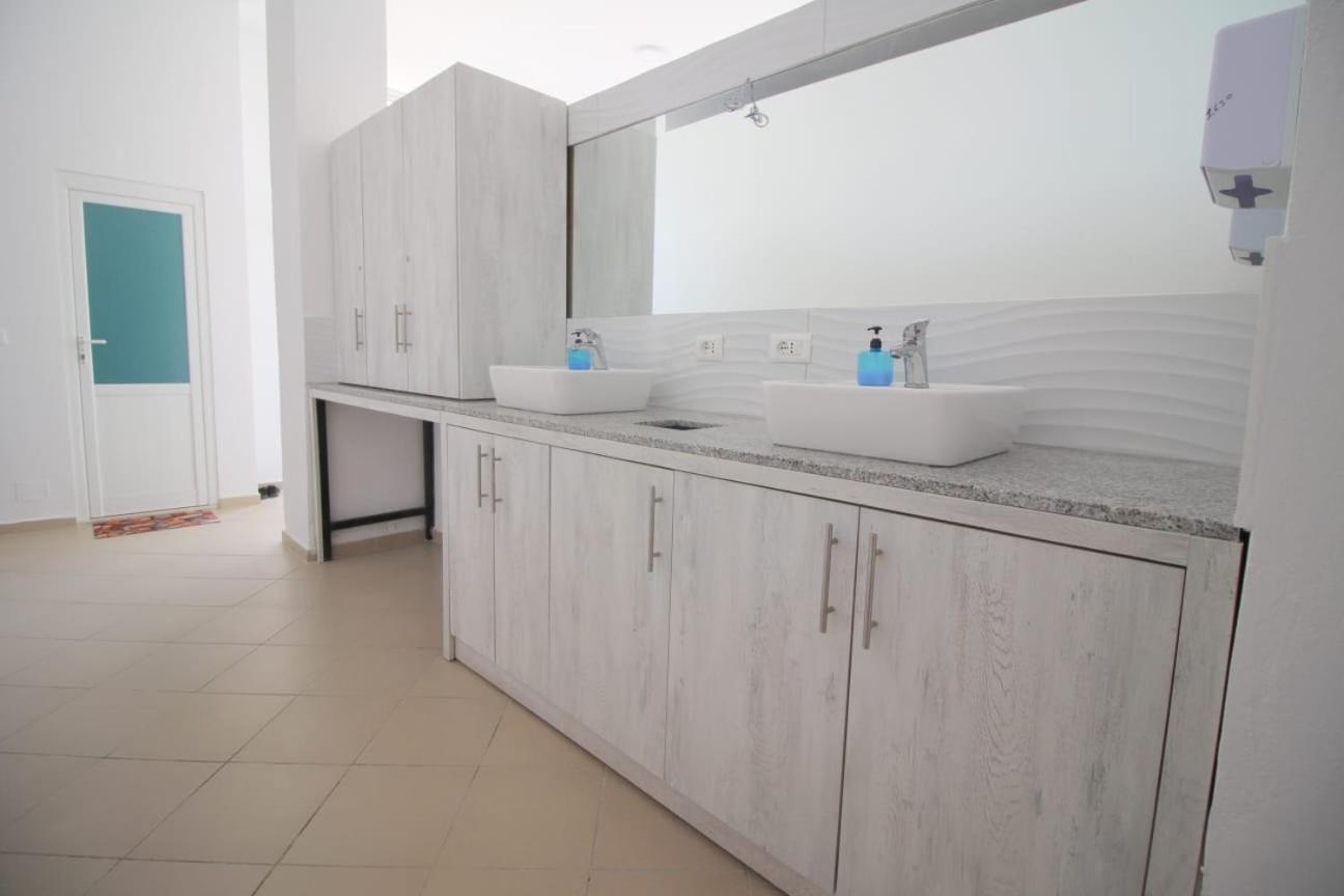 Hostel K13 Sarandë Exteriör bild