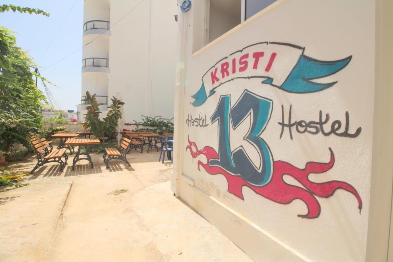 Hostel K13 Sarandë Exteriör bild